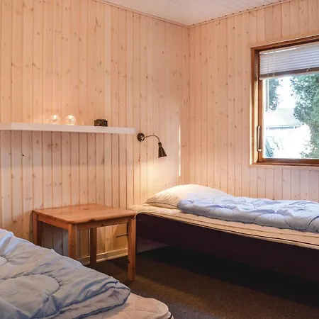 Prázdninový dům Three-bedroom In *