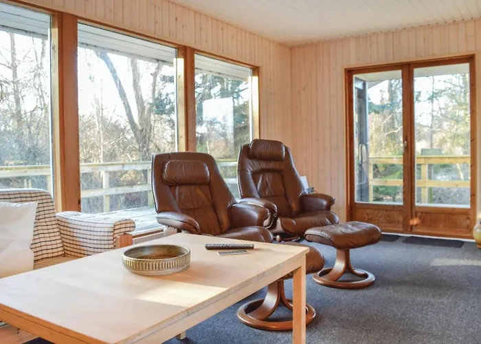 Three-bedroom In Vejby * Graested